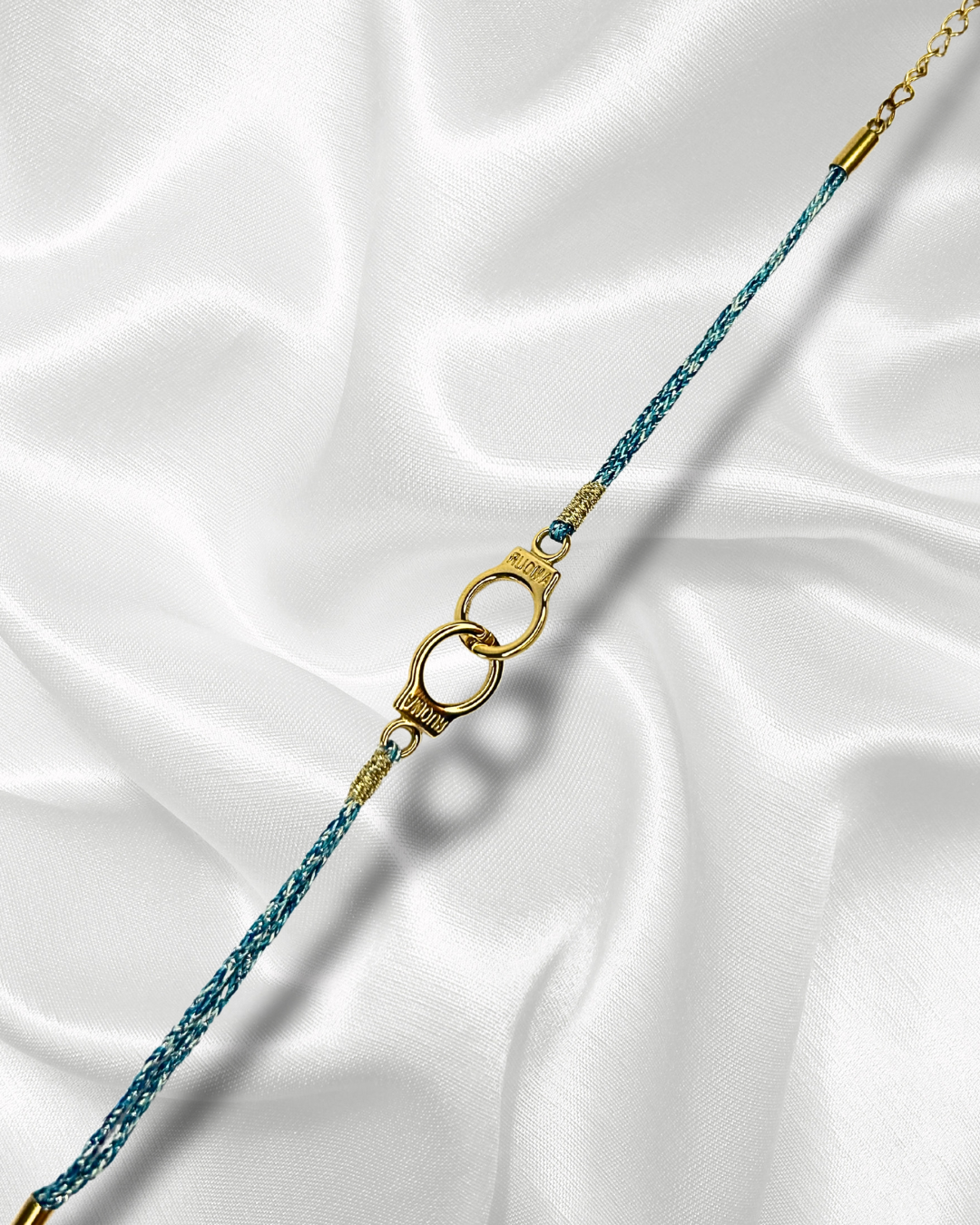 Azura | Bracelet menotte dorée et cordon