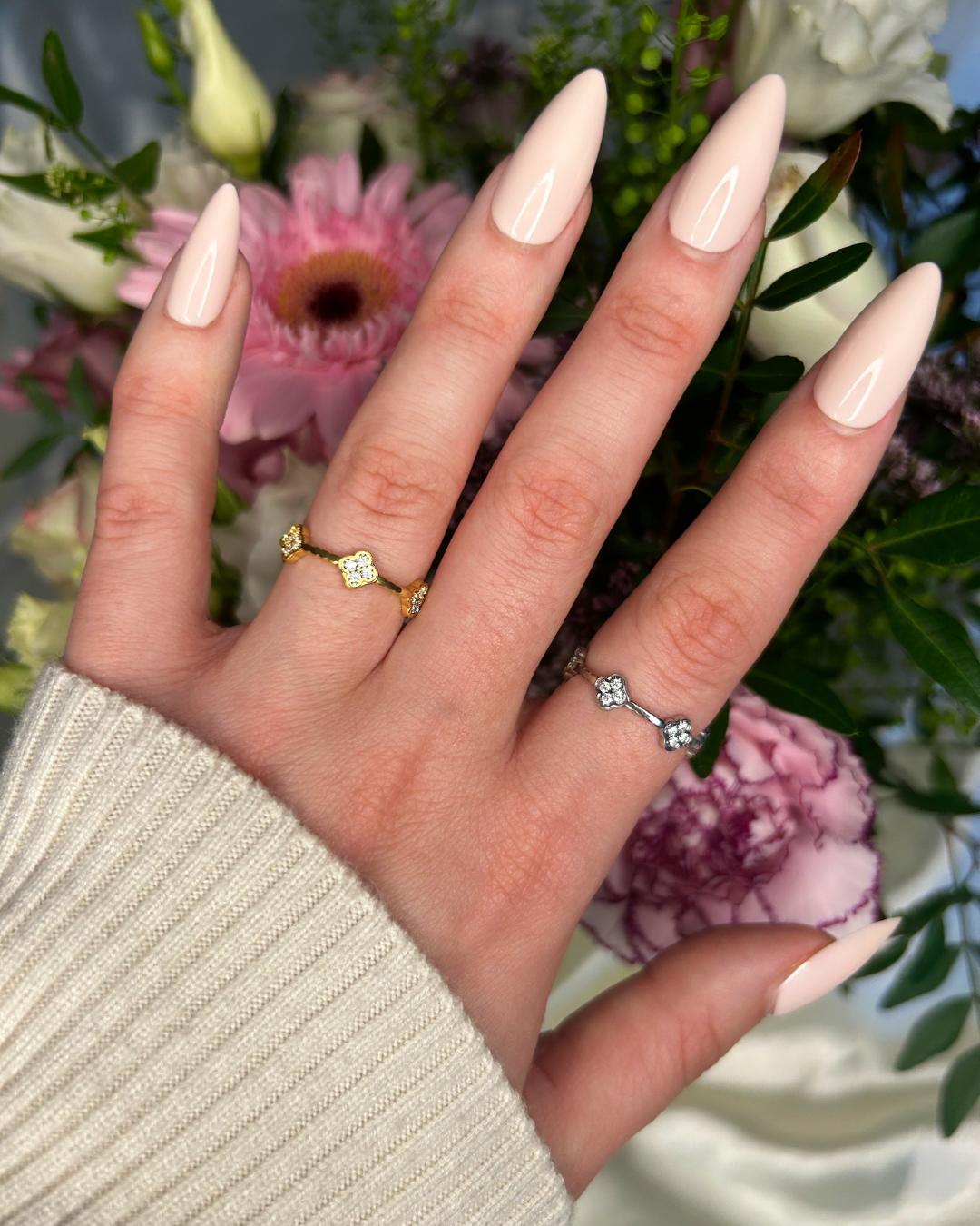 Diana | Bague trèfle serti de strass