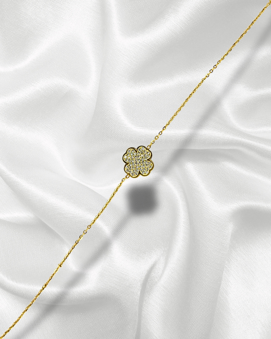 Yamina | Bracelet doré et pendentif trèfle