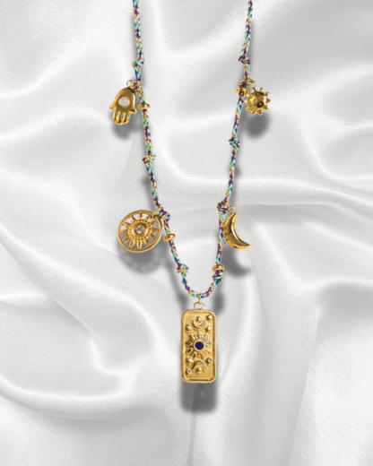 Solaya | Collier fil et charms