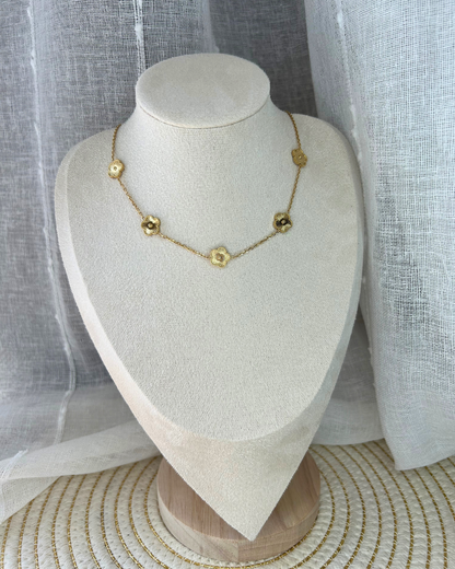 Malia | Collier doré et pendentifs fleurs