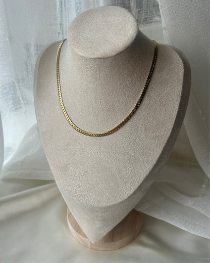 Victoria | Collier doré à maille anglaise