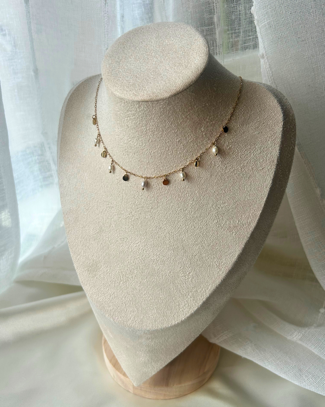 Delphine | Collier doré perles et pampilles